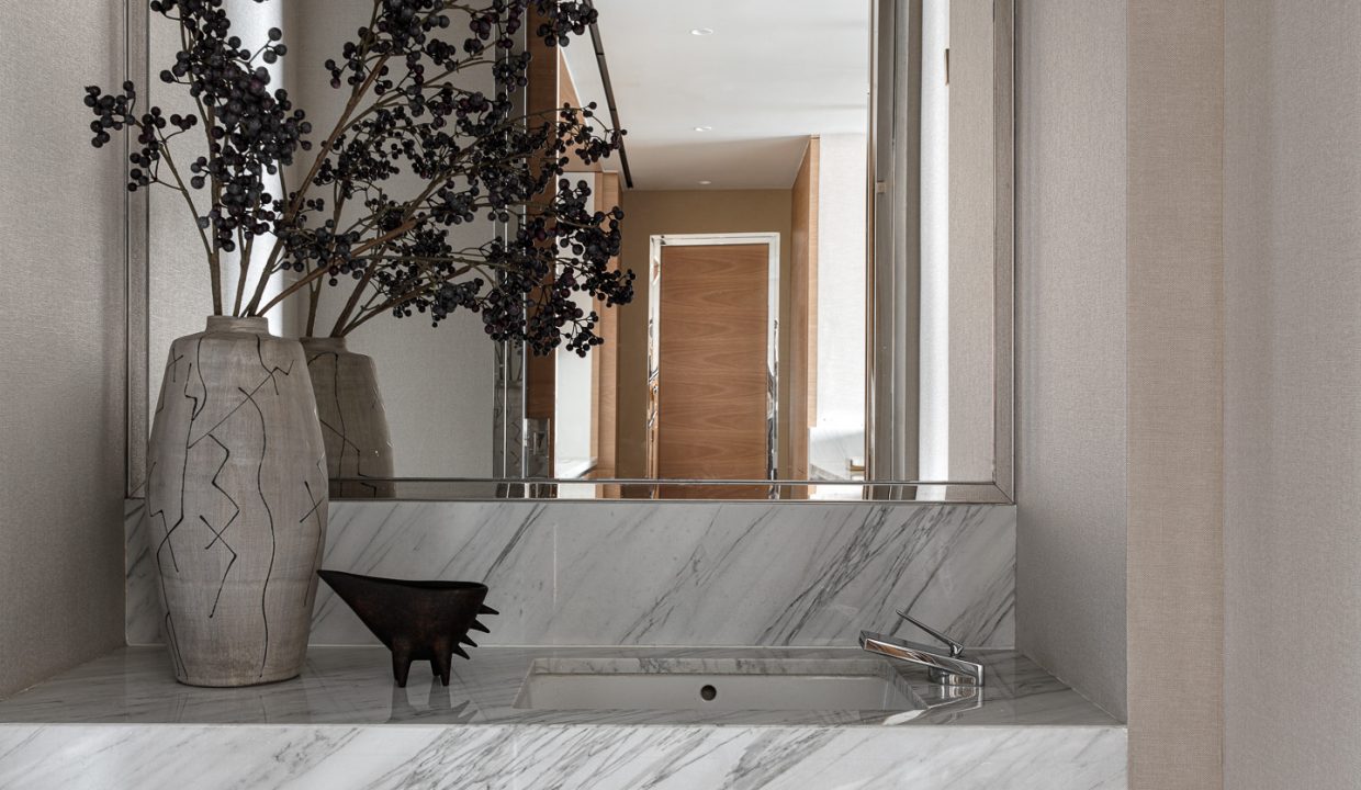 powder room